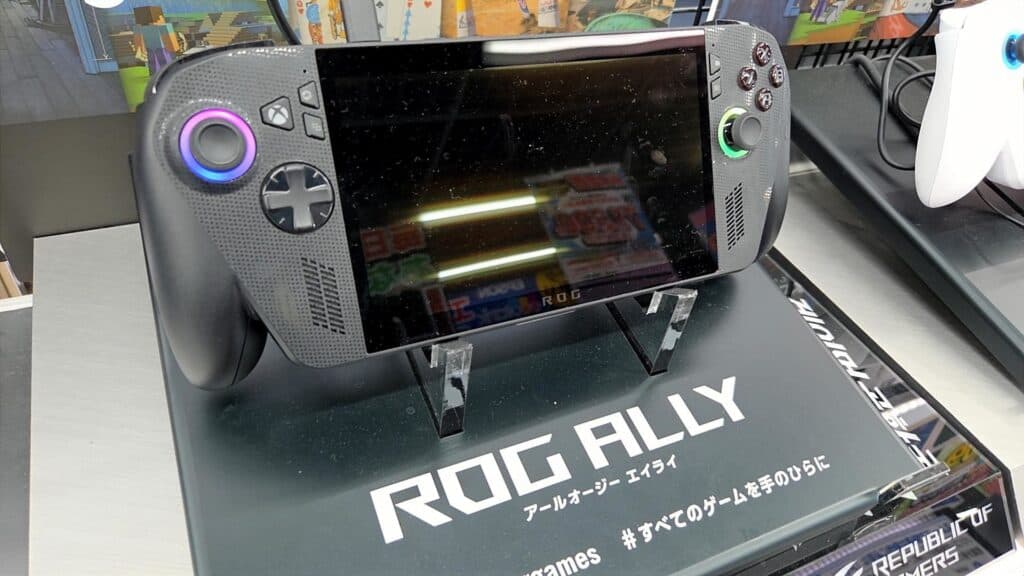 ASUSのゲーミングPC「ROG」の実機画像