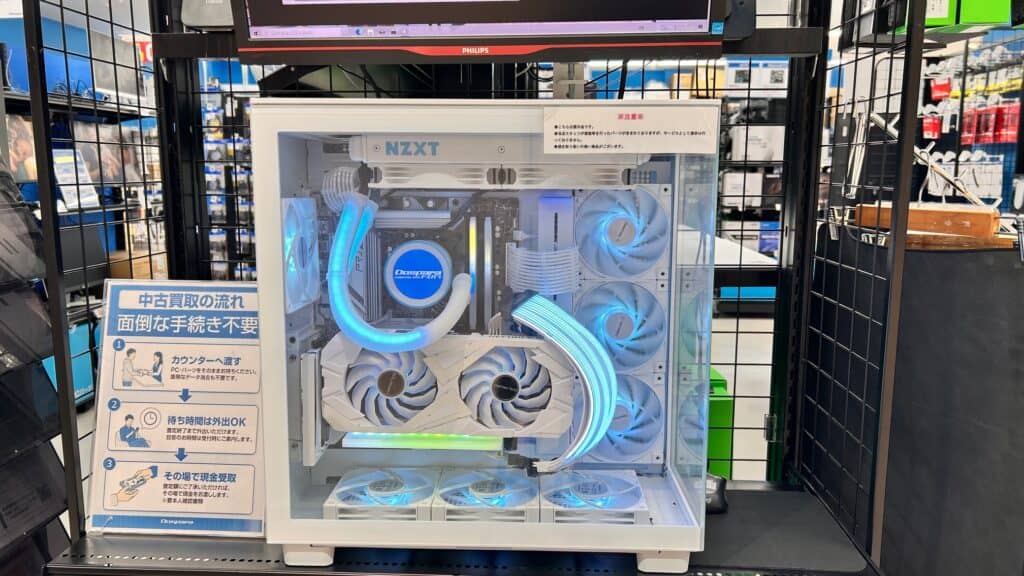 ドスパラのBTOパソコンの実機画像