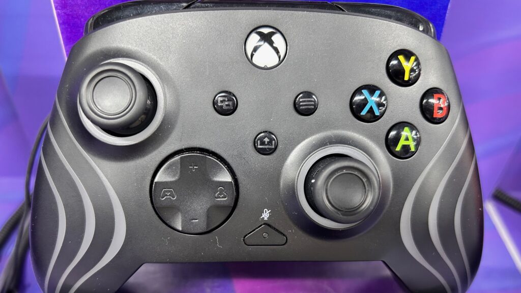 ゲーミングPC用コントローラーの実機画像