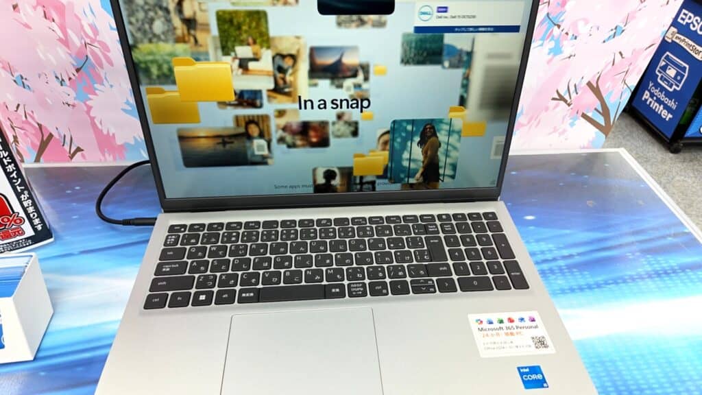 ノートパソコンの実機画像